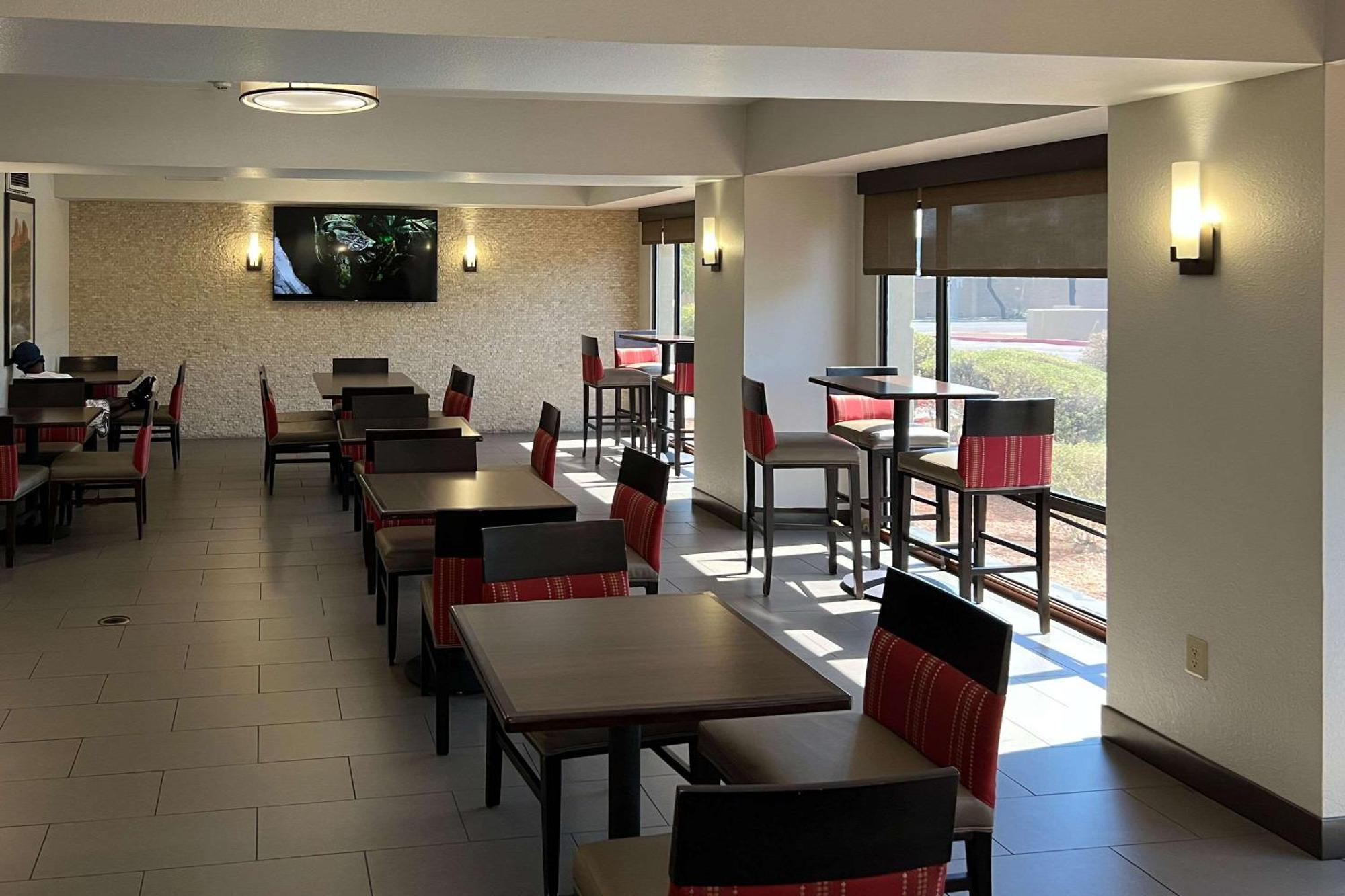 Comfort Inn I-10 West At 51St Ave Phoenix Exterior foto